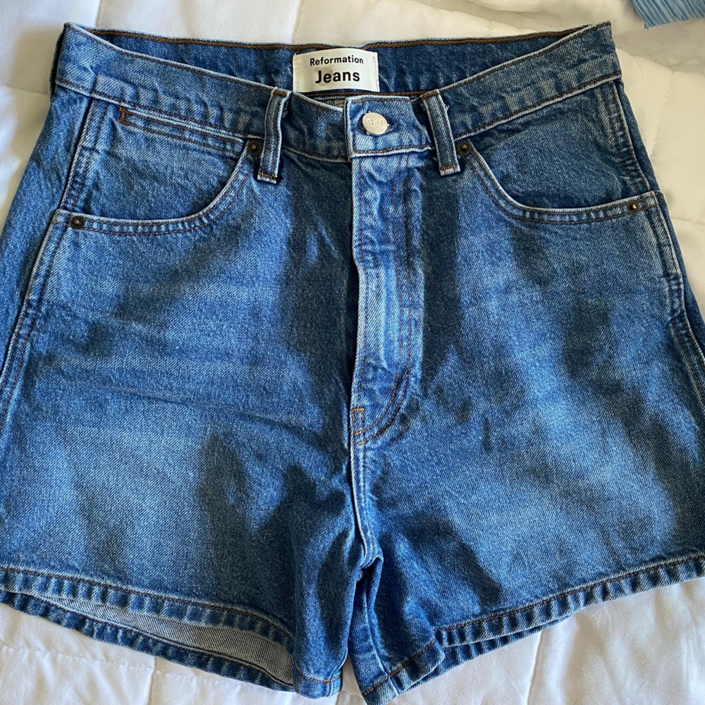 Reformation star short in W 28